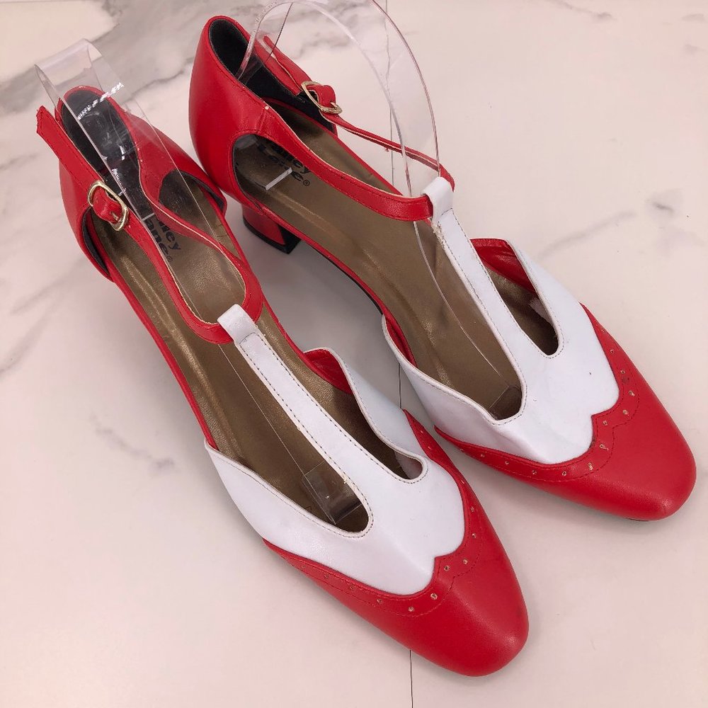 NWOT Valley Lane red white shoe